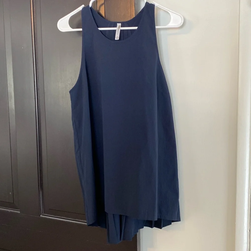 Athleta sojourn tank - navy blue small - Picture 5 of 7